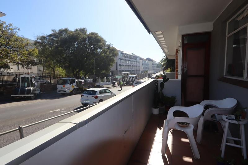 To Let 2 Bedroom Property for Rent in Tamboerskloof Western Cape